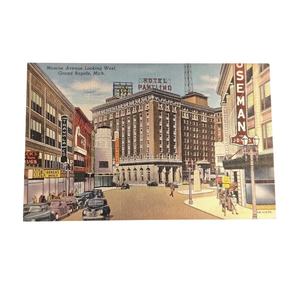 Grand Rapids Michigan Monroe Avenue Hotel Pantlind Linen Postcard H1079